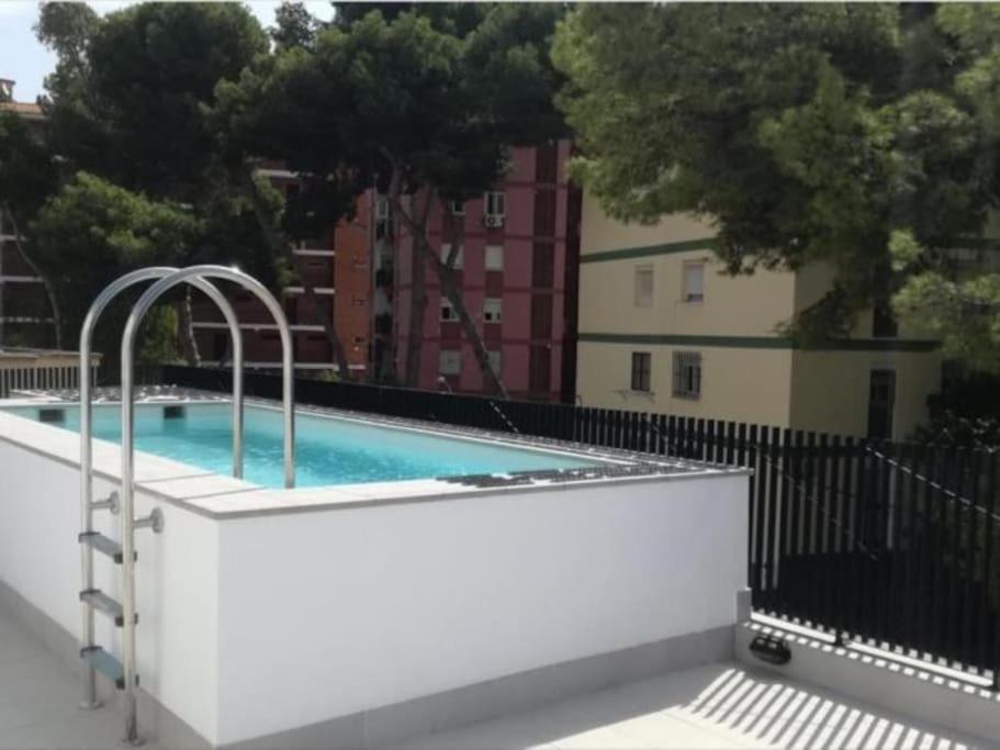Modern Wave Escape Apartment With Private Parking And Rooftop Pool By Namaste Elite Torremolinos Kültér fotó
